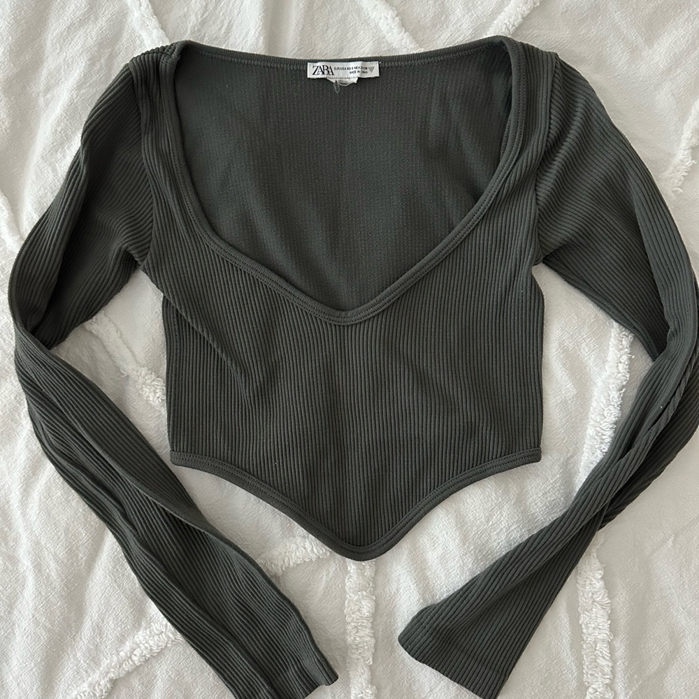 Zara Women's Gray Ribbed Crop Top